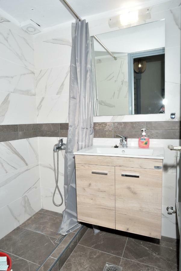 deluxe seaside apartment Konstantinidis Nea Poteidaia Bagian luar foto