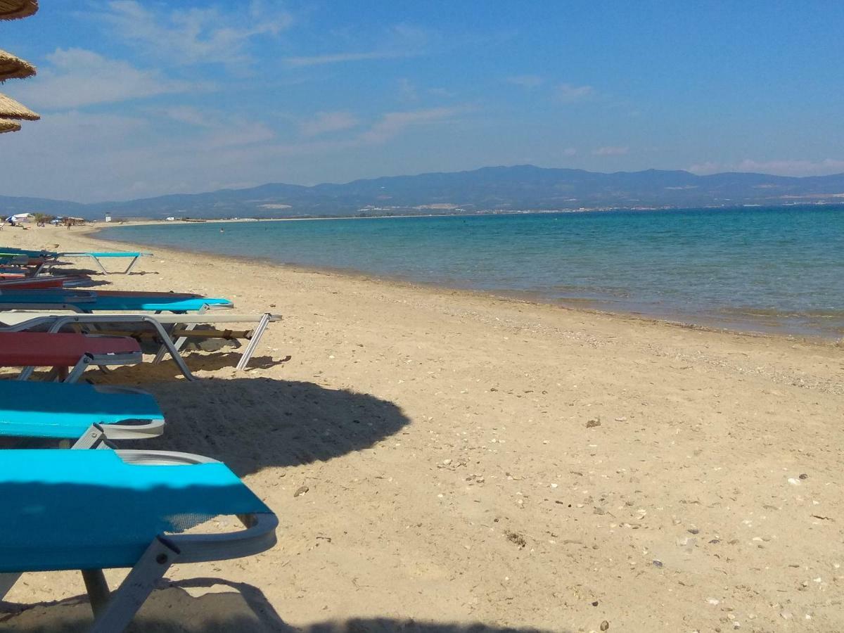 deluxe seaside apartment Konstantinidis Nea Poteidaia Bagian luar foto